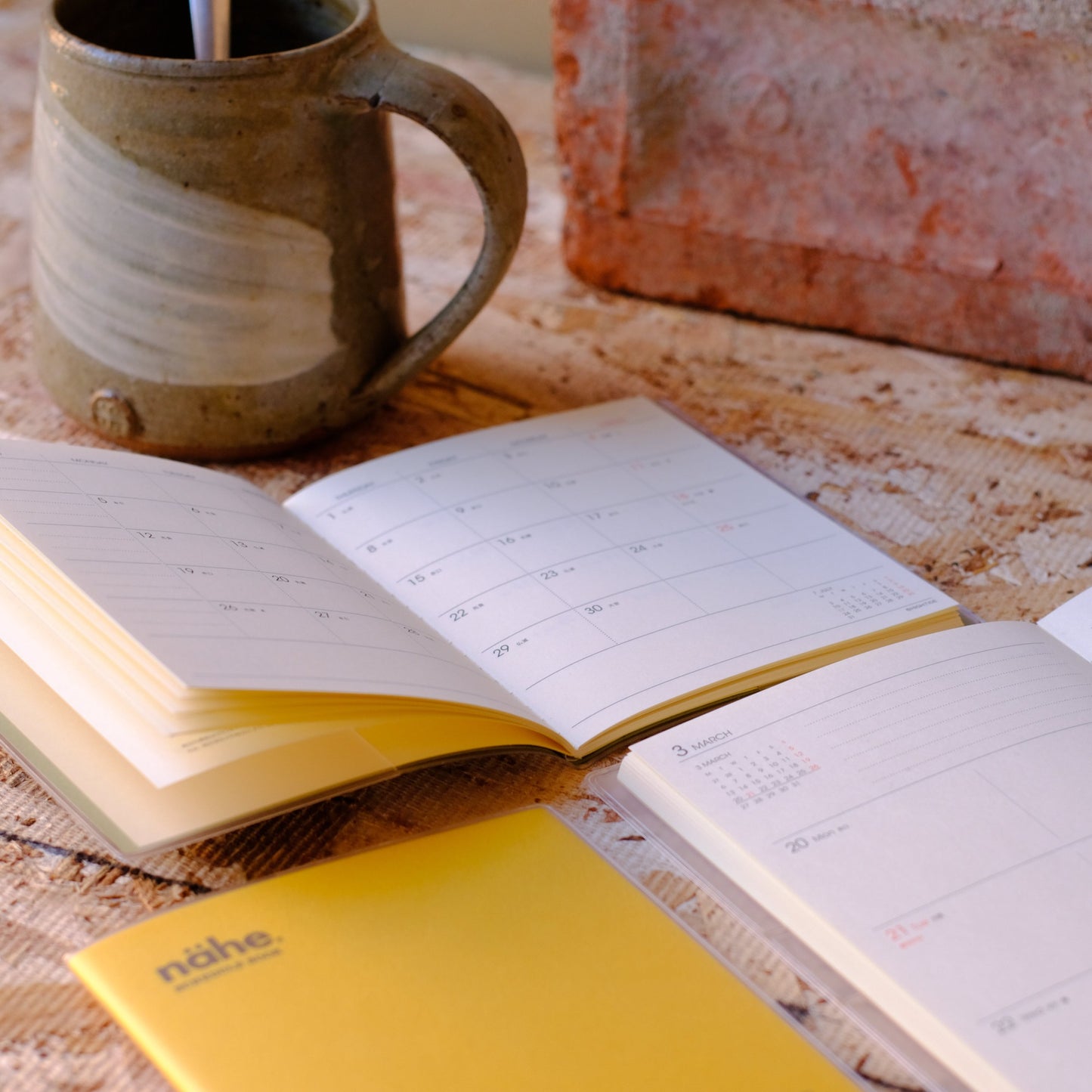 Monthyl spread diary 2024