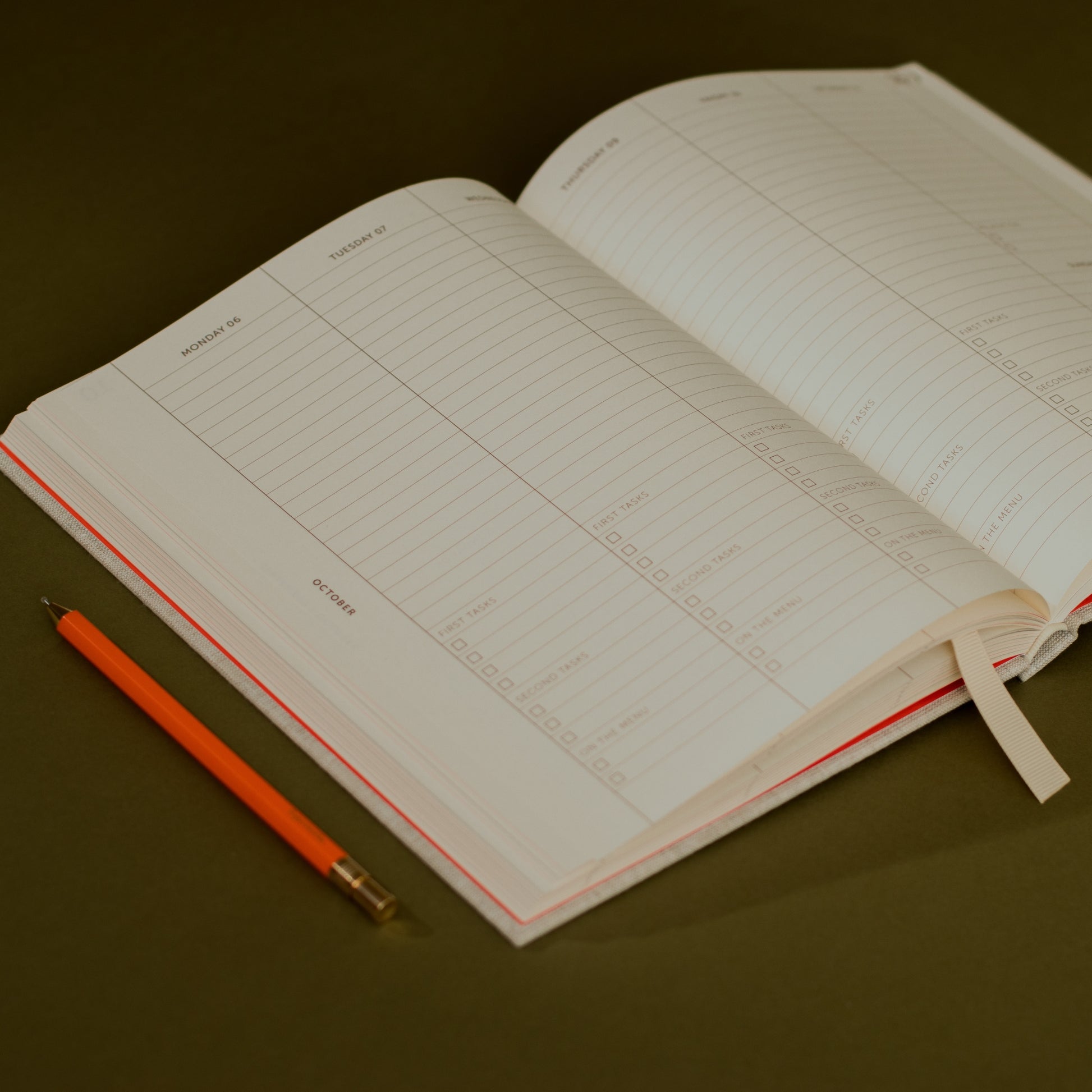 2025 A-Planner Weekly Diary - Linen