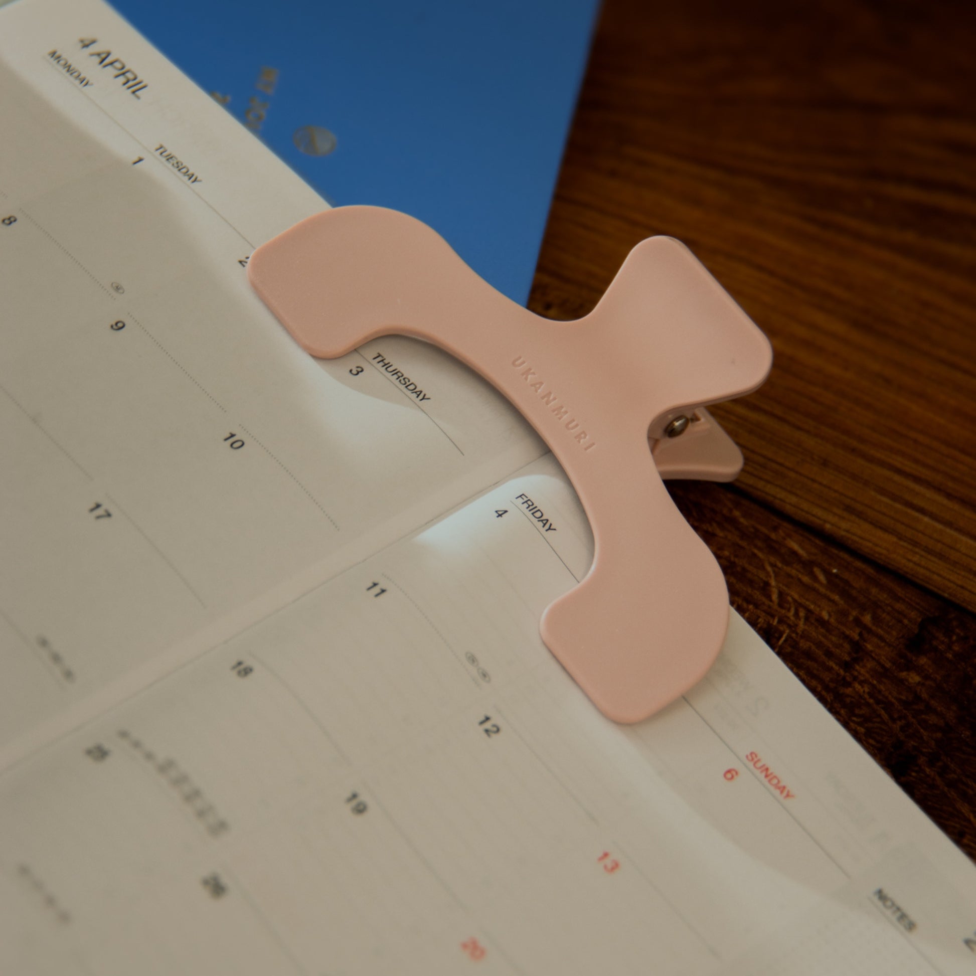 Giant Book Clip - Peach Beige