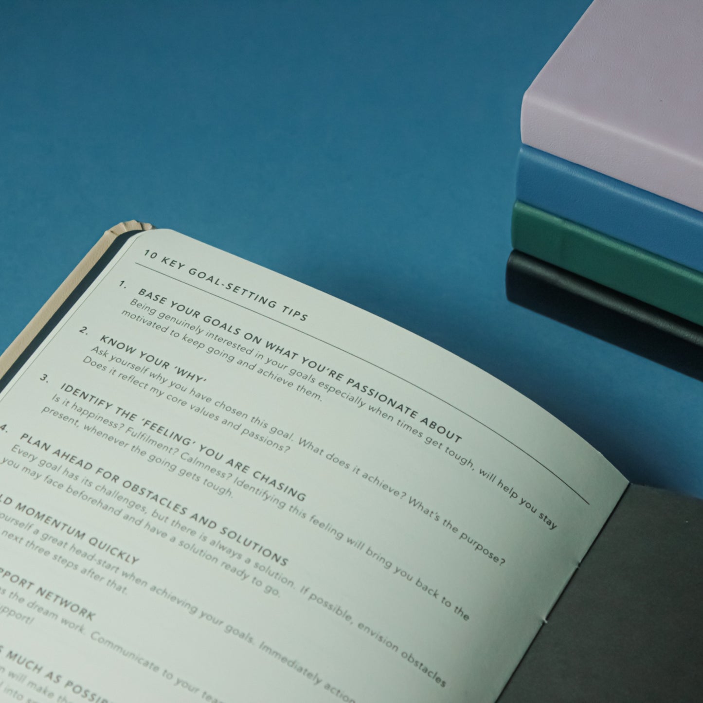 2025 Weekly Spread Diary - Black