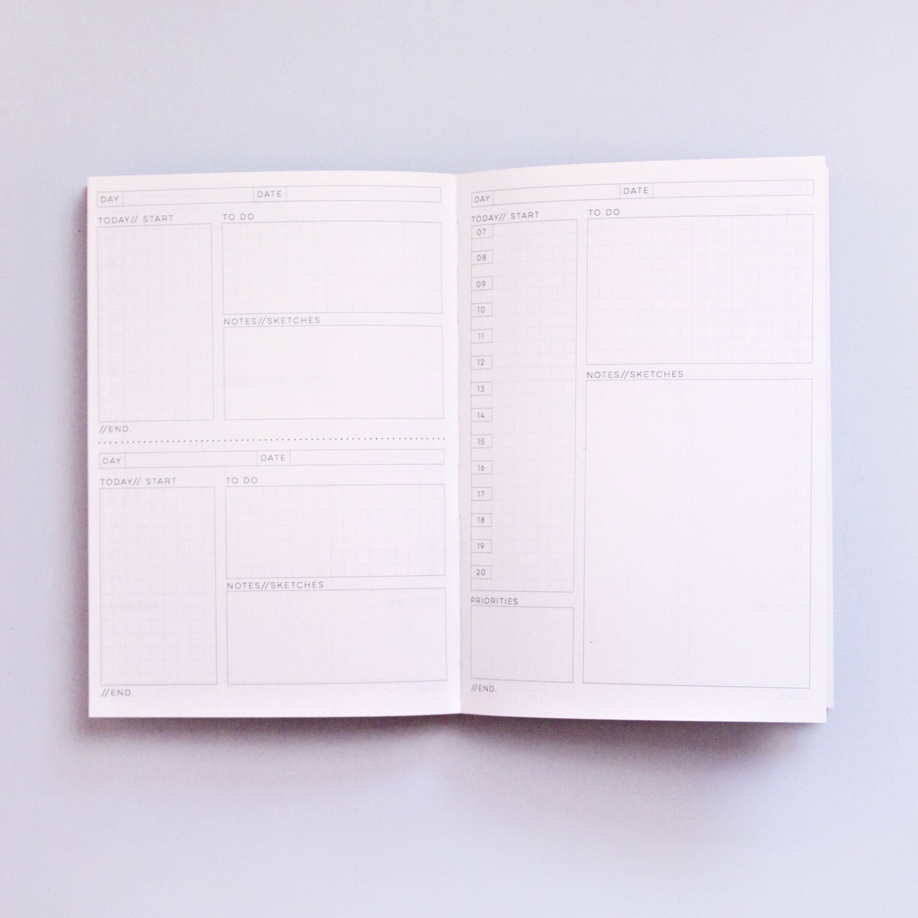 The Daily Planner Undated - Labyrinth No. 1